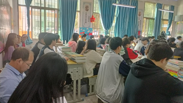 新田二中高二年级语文组开展一周一科一课教研活动